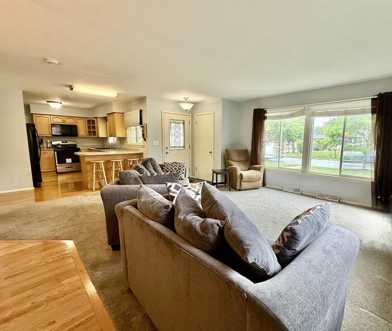 2250 N 103rd Street, Wauwatosa, WI 53226