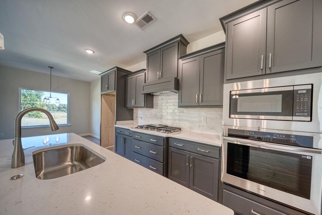 60 DRYSDALE CV, Atoka, TN 38004