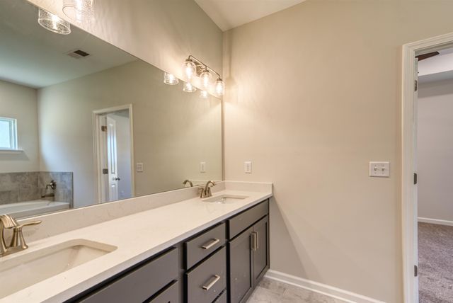 60 DRYSDALE CV, Atoka, TN 38004