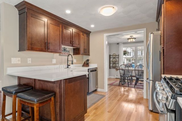 101 Orchard St, Tewksbury, MA 01876