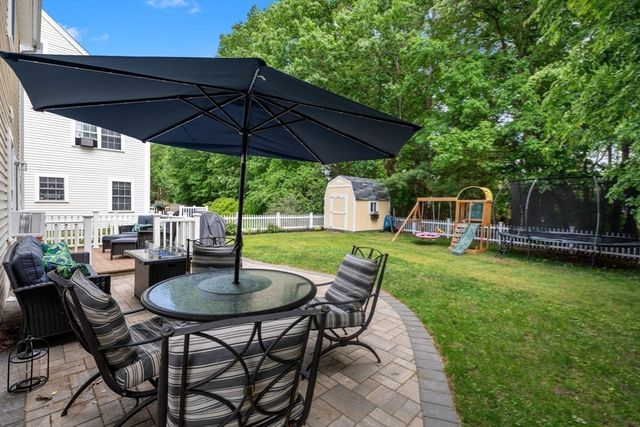 101 Orchard St, Tewksbury, MA 01876