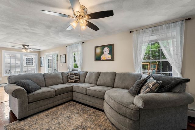 101 Orchard St, Tewksbury, MA 01876