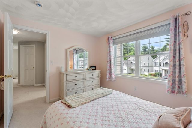 101 Orchard St, Tewksbury, MA 01876
