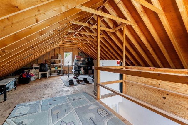 101 Orchard St, Tewksbury, MA 01876