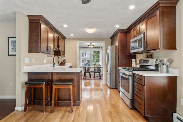 101 Orchard St, Tewksbury, MA 01876