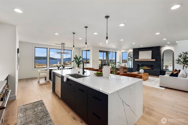 5301 N Commercial Street, Ruston, WA 98407