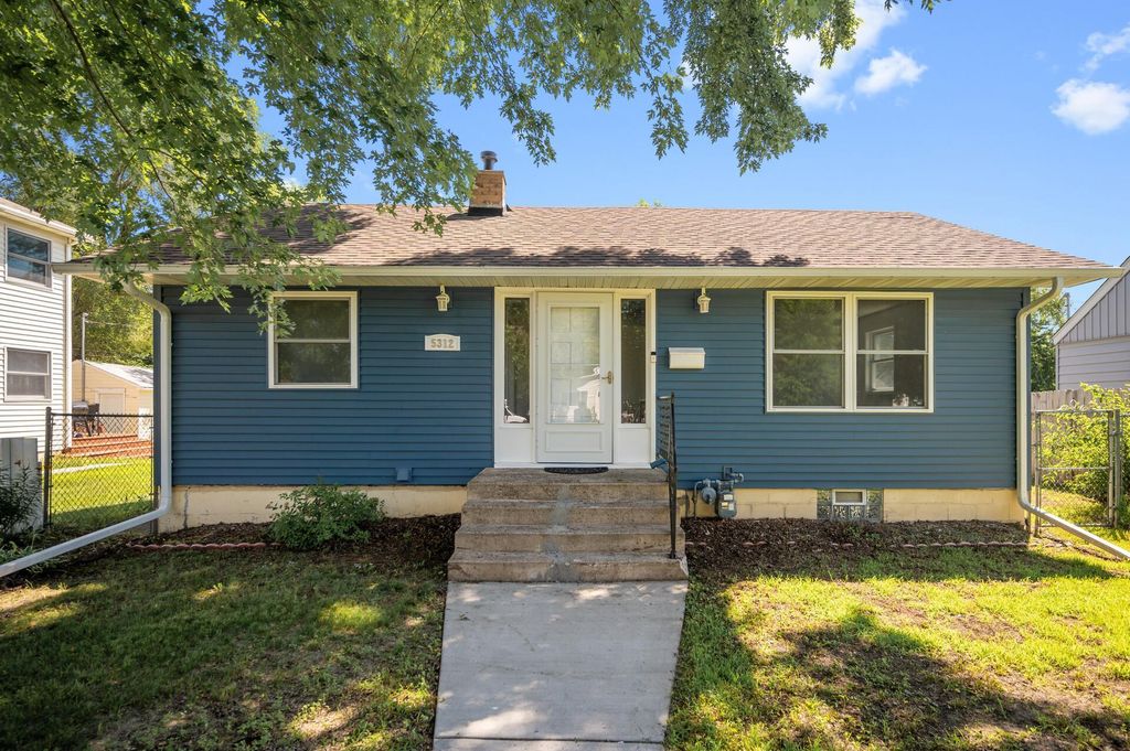 5312 Irving Avenue N, Brooklyn Center, MN 55430