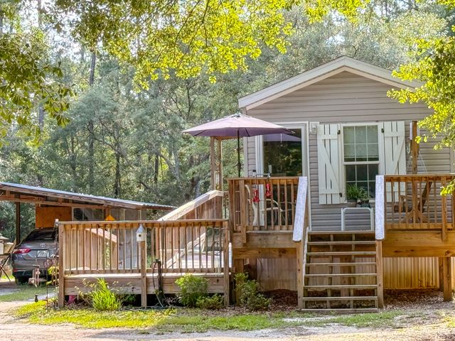 397 Phillips Drive, Freeport, FL 32439