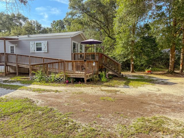397 Phillips Drive, Freeport, FL 32439