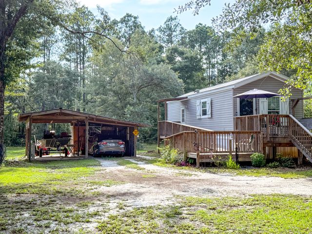 397 Phillips Drive, Freeport, FL 32439