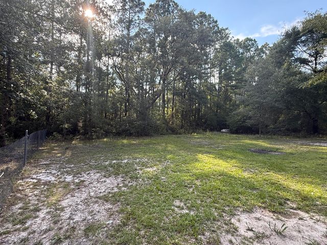 397 Phillips Drive, Freeport, FL 32439