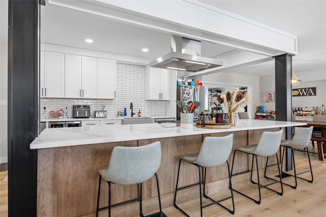 2451 Grande Avenue SE, Cedar Rapids, IA 52403