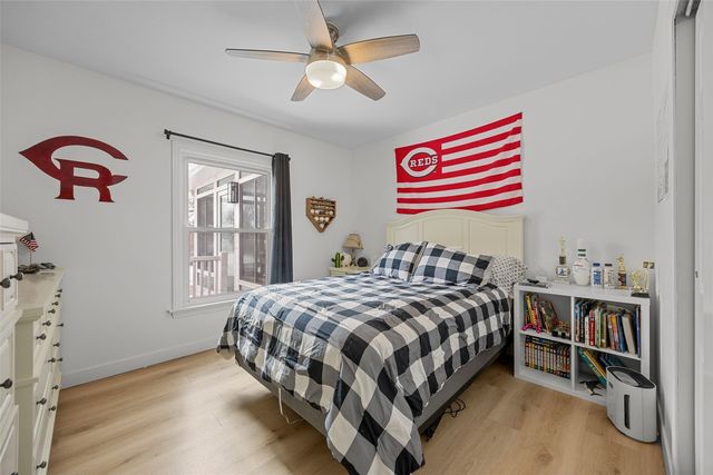 2451 Grande Avenue SE, Cedar Rapids, IA 52403