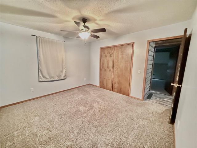 422 E THOMPSON Street, Maryville, MO 64468