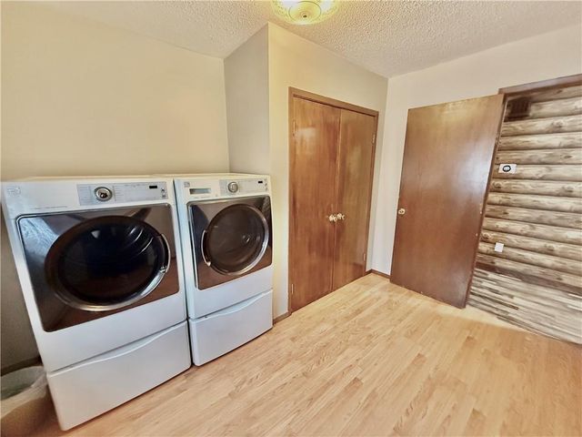 422 E THOMPSON Street, Maryville, MO 64468