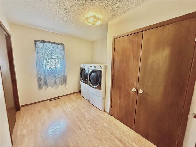 422 E THOMPSON Street, Maryville, MO 64468