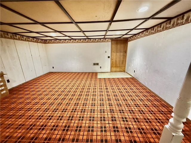 422 E THOMPSON Street, Maryville, MO 64468