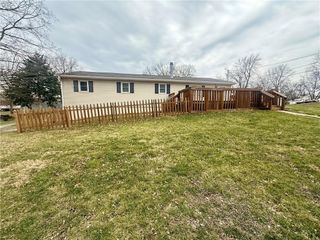 422 E THOMPSON Street, Maryville, MO 64468