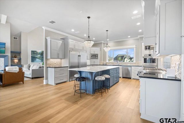 5502 NATHAN DR, Chandler, TX 75758