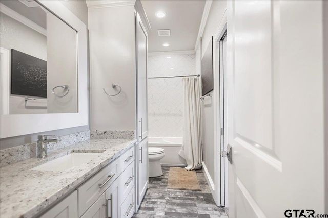 5502 NATHAN DR, Chandler, TX 75758