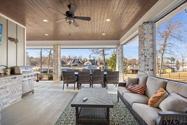 5502 NATHAN DR, Chandler, TX 75758