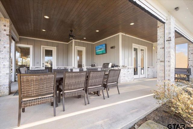 5502 NATHAN DR, Chandler, TX 75758