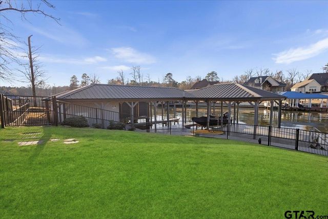 5502 NATHAN DR, Chandler, TX 75758