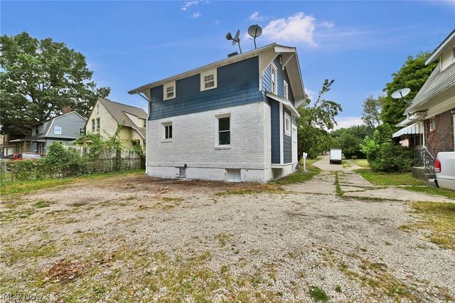 1584 Hampton Road, Akron, OH 44305