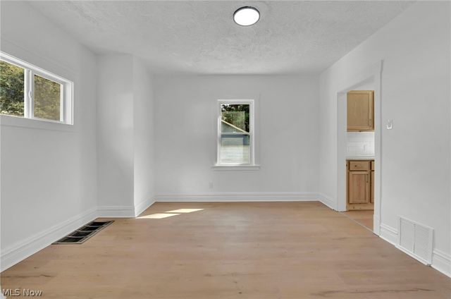 1584 Hampton Road, Akron, OH 44305