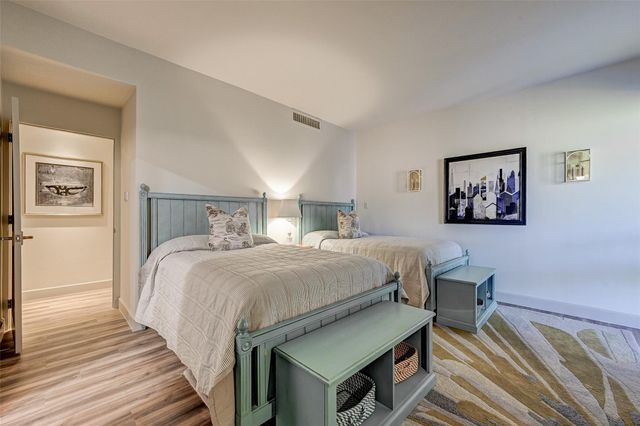 9333 Memorial Drive 413, Houston, TX 77024