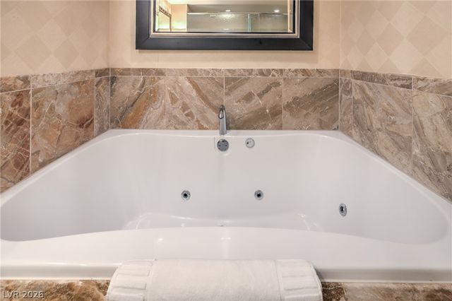 2000 Fashion Show Drive 5417, Las Vegas, NV 89109