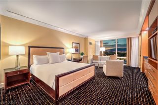 2000 Fashion Show Drive 5417, Las Vegas, NV 89109