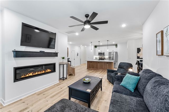 3 Arrow Drive, Bella Vista, AR 72714