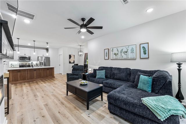 3 Arrow Drive, Bella Vista, AR 72714