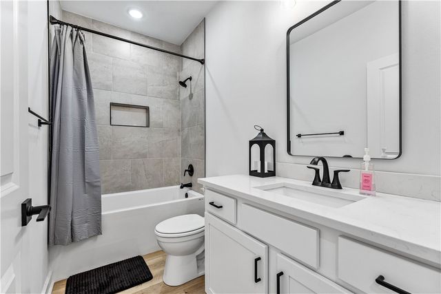 3 Arrow Drive, Bella Vista, AR 72714