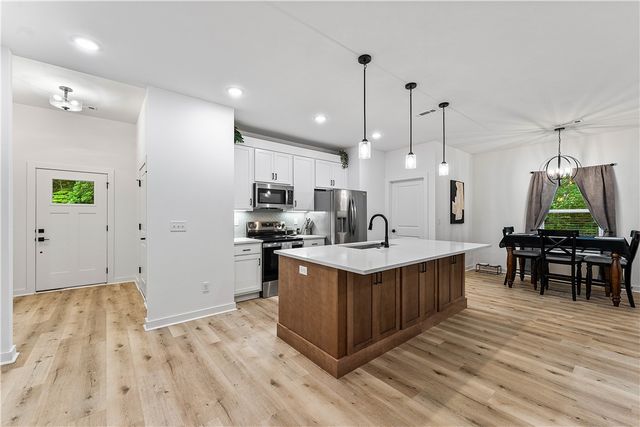 3 Arrow Drive, Bella Vista, AR 72714