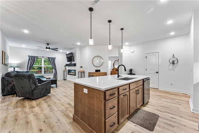 3 Arrow Drive, Bella Vista, AR 72714