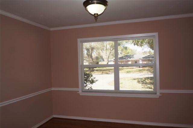 9905 Westview Drive, Houston, TX 77055