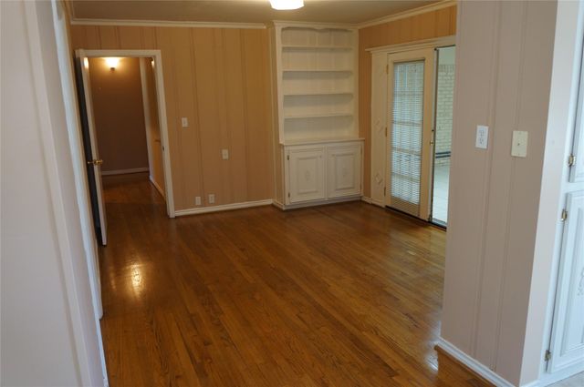 9905 Westview Drive, Houston, TX 77055