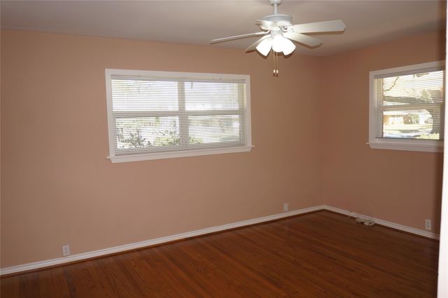 9905 Westview Drive, Houston, TX 77055
