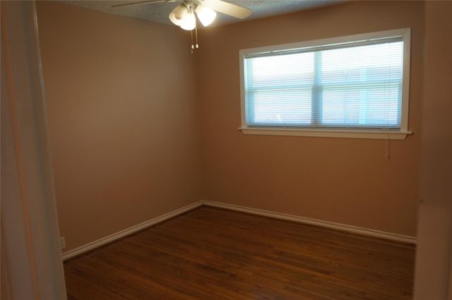 9905 Westview Drive, Houston, TX 77055