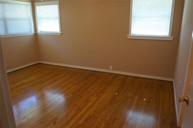 9905 Westview Drive, Houston, TX 77055