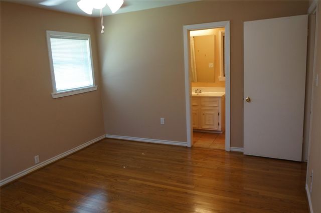 9905 Westview Drive, Houston, TX 77055