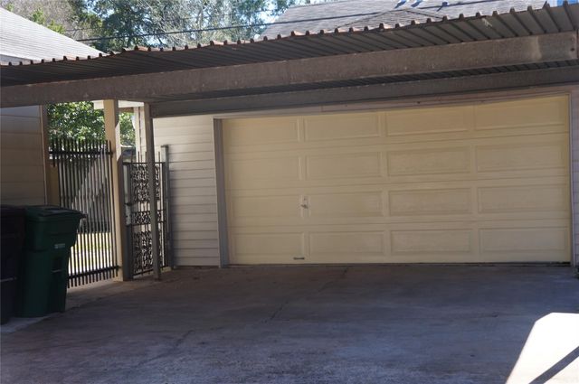 9905 Westview Drive, Houston, TX 77055
