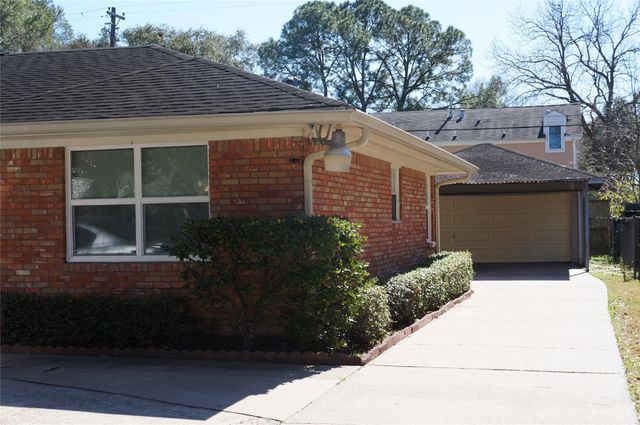 9905 Westview Drive, Houston, TX 77055