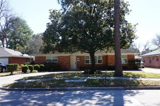 9905 Westview Drive, Houston, TX 77055
