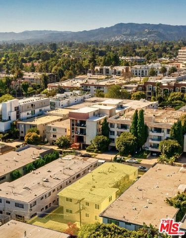 11938 Dorothy Street, Los Angeles, CA 90049