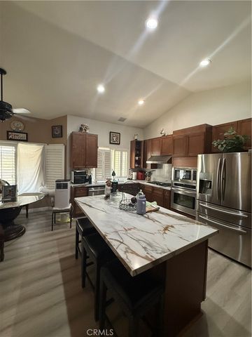 11551 Knoll Vista, Moreno Valley, CA 92555