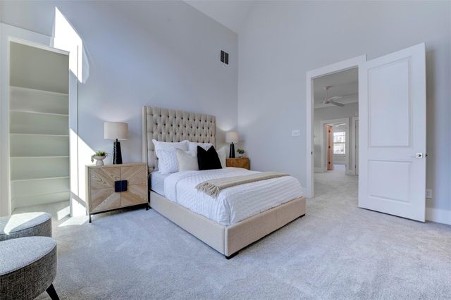 5132 Rosslyn Road, Houston, TX 77018