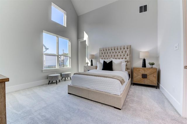 5132 Rosslyn Road, Houston, TX 77018